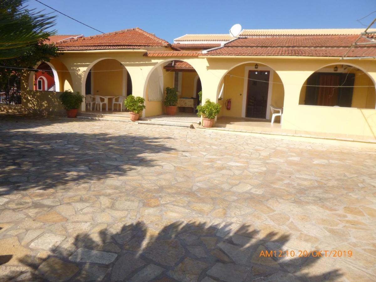 Bungalows Niki Acharavi  Exterior photo